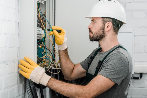 Entreprise d’électricité générale pour professionnels  Lyon